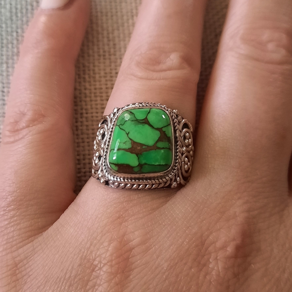 925 silver ring green stone sz7
